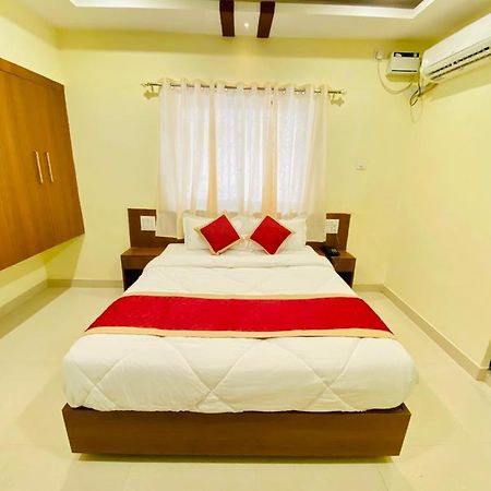 Prabhuvihar Residency Hotel Порворим Екстериор снимка