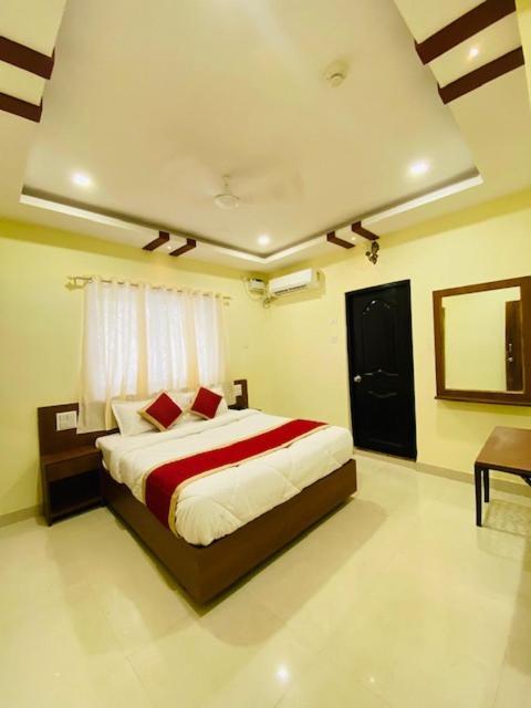 Prabhuvihar Residency Hotel Порворим Екстериор снимка