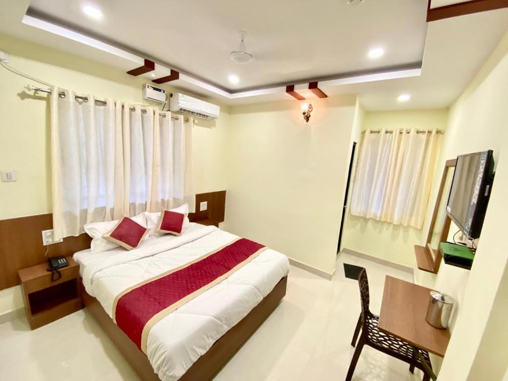 Prabhuvihar Residency Hotel Порворим Екстериор снимка