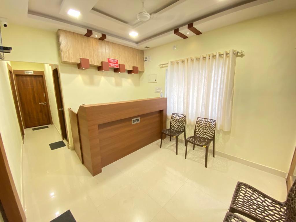 Prabhuvihar Residency Hotel Порворим Екстериор снимка