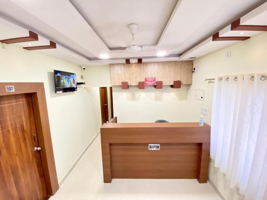 Prabhuvihar Residency Hotel Порворим Екстериор снимка